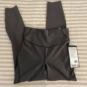 NWT Lululemon base pace high-rise running tight 25” legging, two-tone ribbed